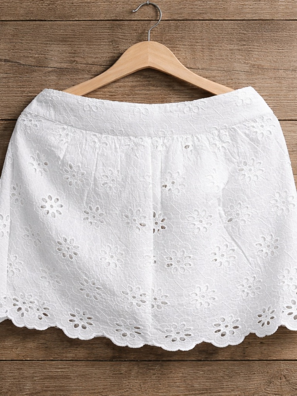 The Kooples White Eyelet Skirt women’s size 6 $175 retail - Picture 3 of 7